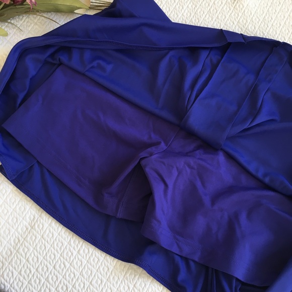 Adidas Tennis Skirt with Built-In Shorts - Picture 5 of 8